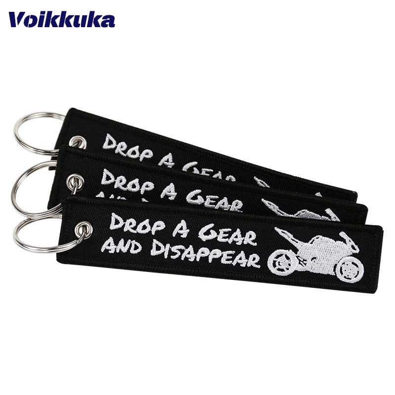 Motorcycle Gear Wholesale - 1PC 2ชิ้น3ชิ้นชุดขาย Drop เกียร์และหายไปรถจักรยานยนต์รูปแบบสองด้านเย็บปักถักร้อยพวงกุญแจรถขายส่ง